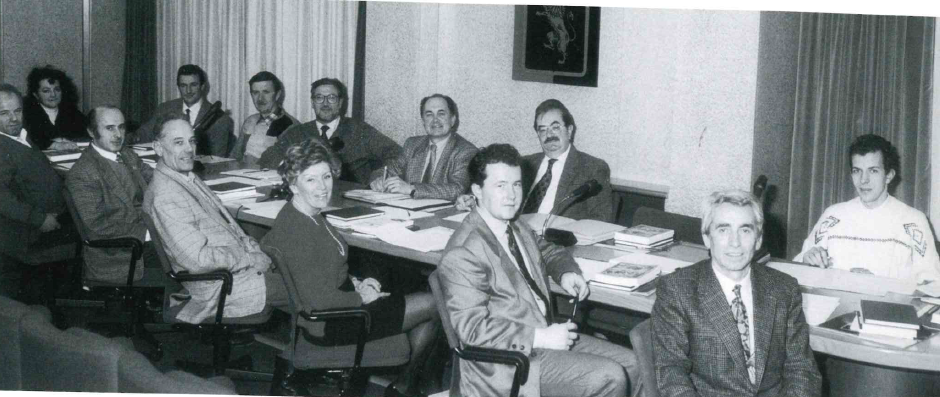 Nella foto sono raffigurati i presenti alla riunione del Consiglio Direttivo del 19 dicembre 1995